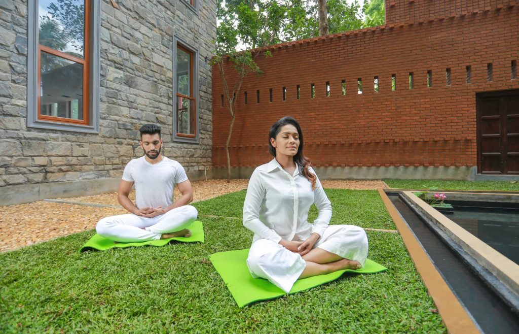 Relaxing vacation Anuradhapura Stupas Vista