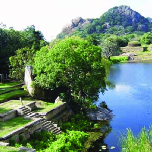 Kalu Diya Pokuna - කලු දිය පොකුණ